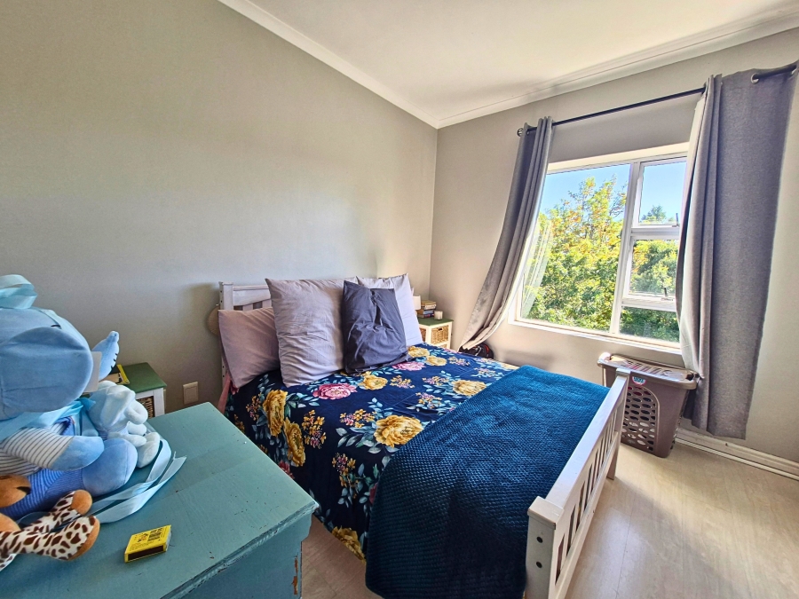 To Let 2 Bedroom Property for Rent in Okennedyville Western Cape